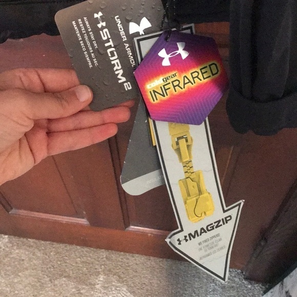 NWT Under Armour Ampli Winter Running Coat - Picture 4 of 8